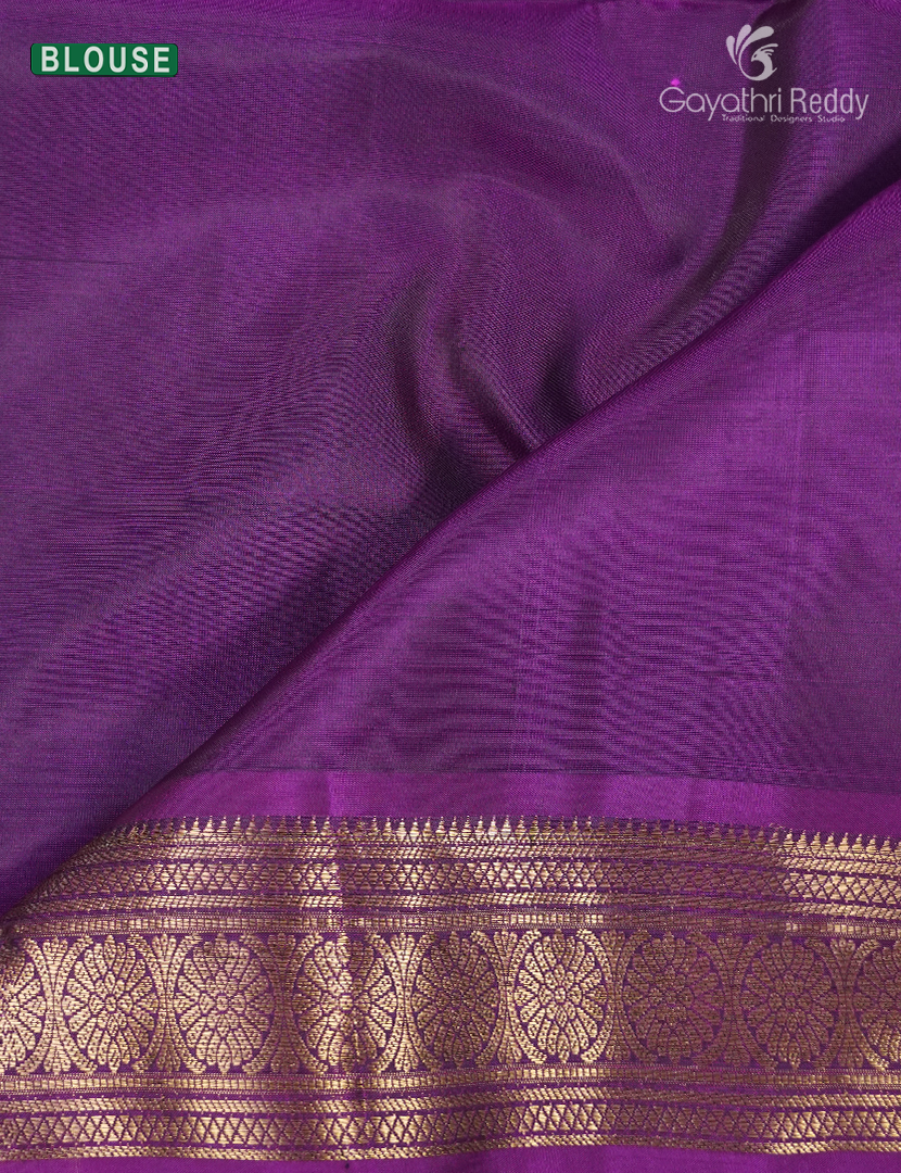 Light weight Kanchipuram  Silk Saree in Navy Blue and Magenta