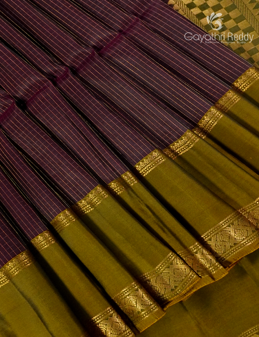 Pure Kanchipuram Silk Saree in Deep Brown and Dry Mehendi  (Light Weight)-KP8790