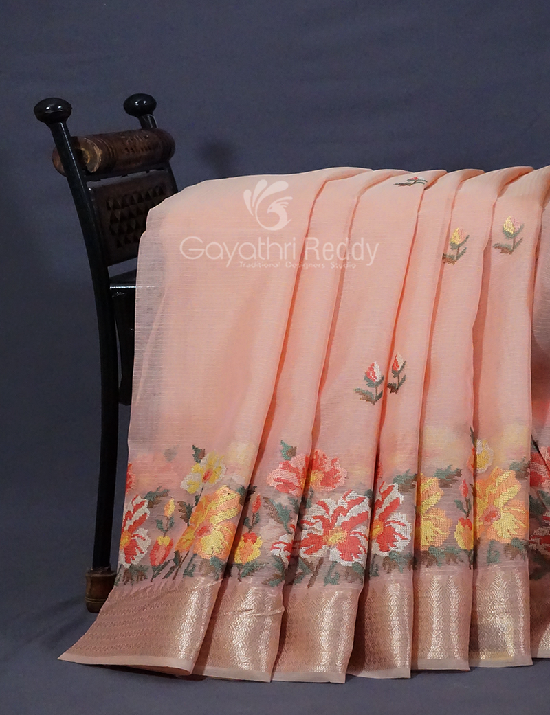 Tvis and Bliss. Beige and Maroon Floral Munga Kota Doria Cotton Saree