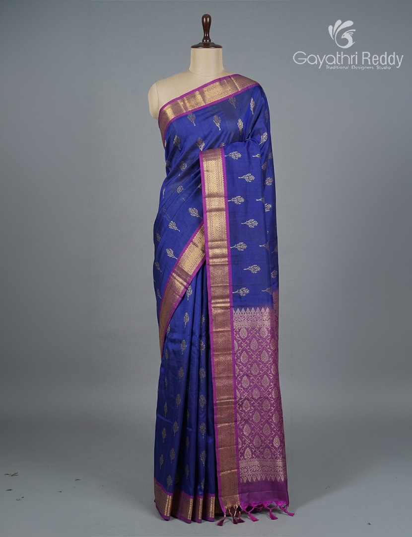 Light weight Kanchipuram  Silk Saree in Navy Blue and Magenta