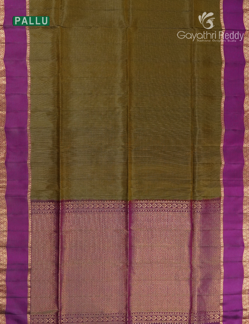 Pure Kanchipuram Silk Saree in Deep Mehendi Green and Magenta   (Light Weight)-KP8791