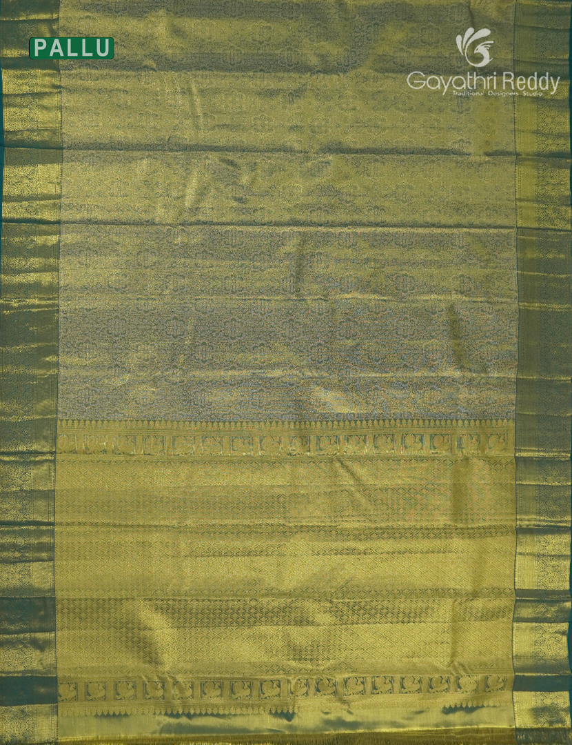 Pure  Kanchipuram Silk Saree in Mint Green and Rama Green ( Brocade Pattern )