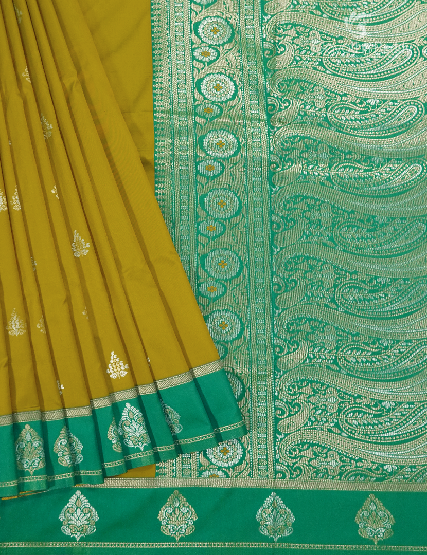 Semi Kanchipuran Silk Saree in Mehendi Green and  Parrot Green