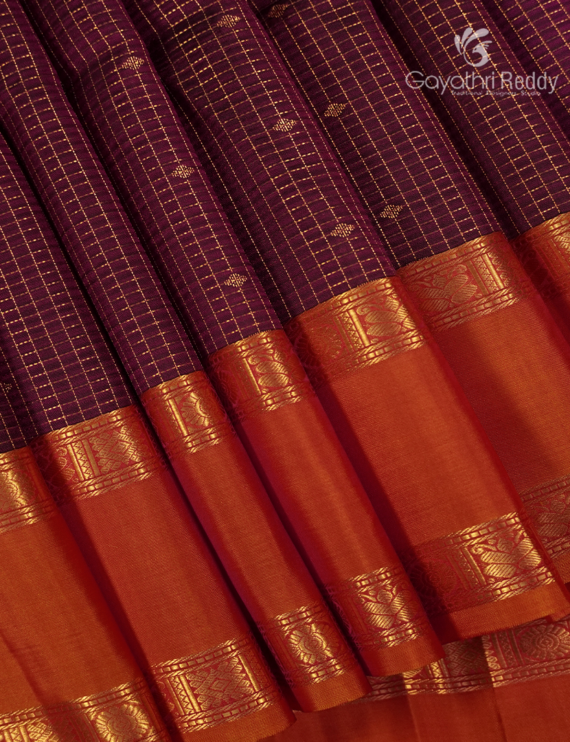 Pure Kanchipuram Vintage Silk Saree in Deep Magenta and Orange