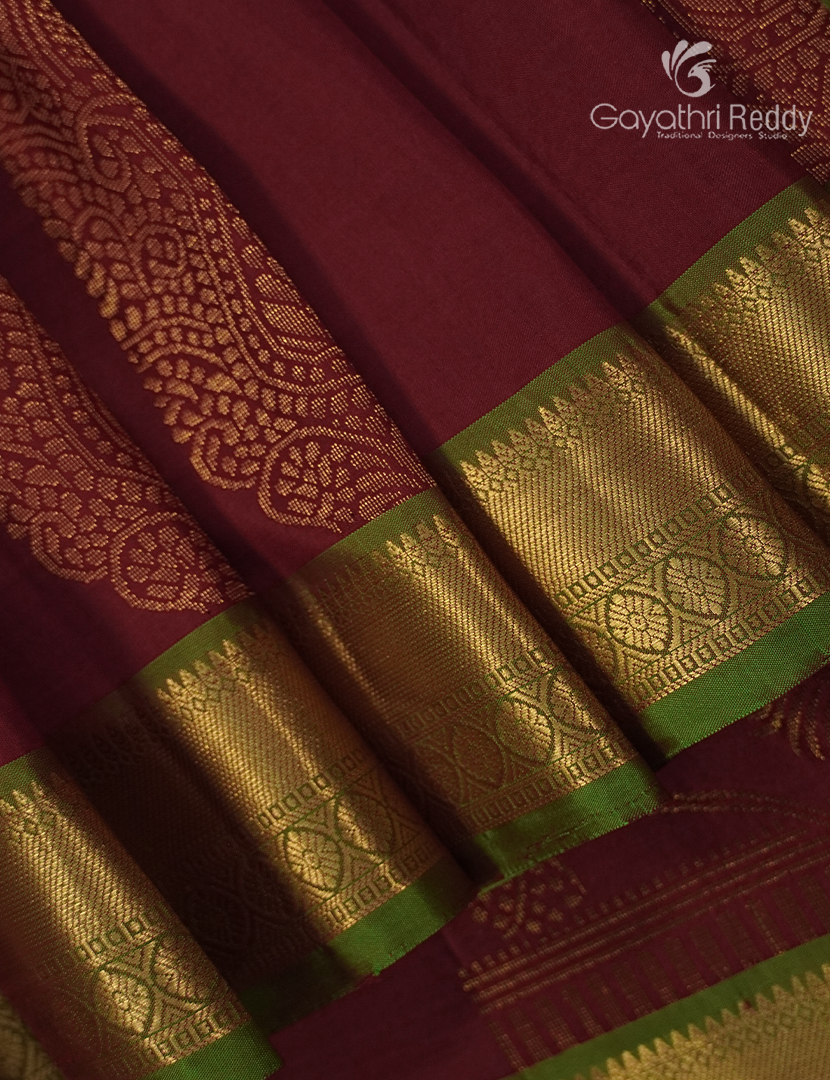 Pure Kanchipuram Silk Saree in Maroon Red and Leaf Green