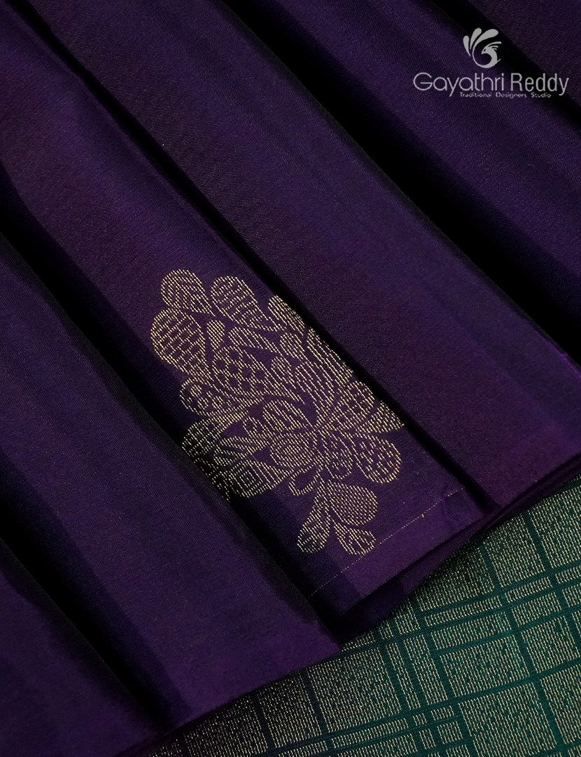 Pure Kanchipuram Silk  Saree in Deep Violet ( Butta Style )