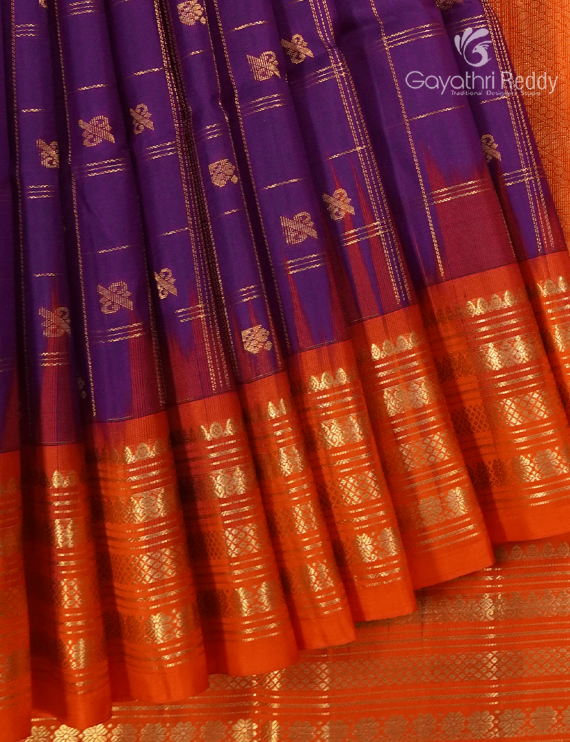 Pure Kanchipuram Vintage Silk Saree in Purple and Orange