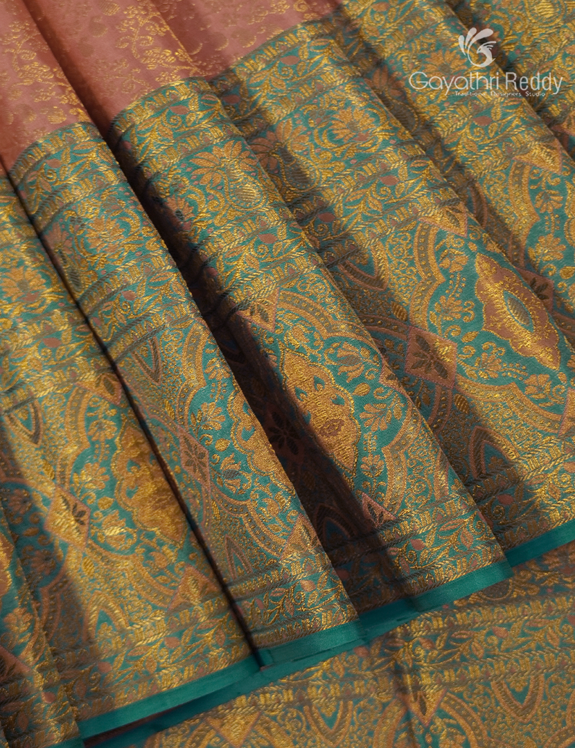 Pure Kanchipuram Bridal Silk Saree in Peach and Sage Green