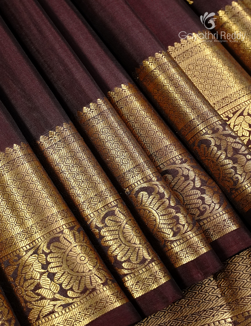 Pure Kanchipuram Silk Saree in Deep Brown (Medium Borders )