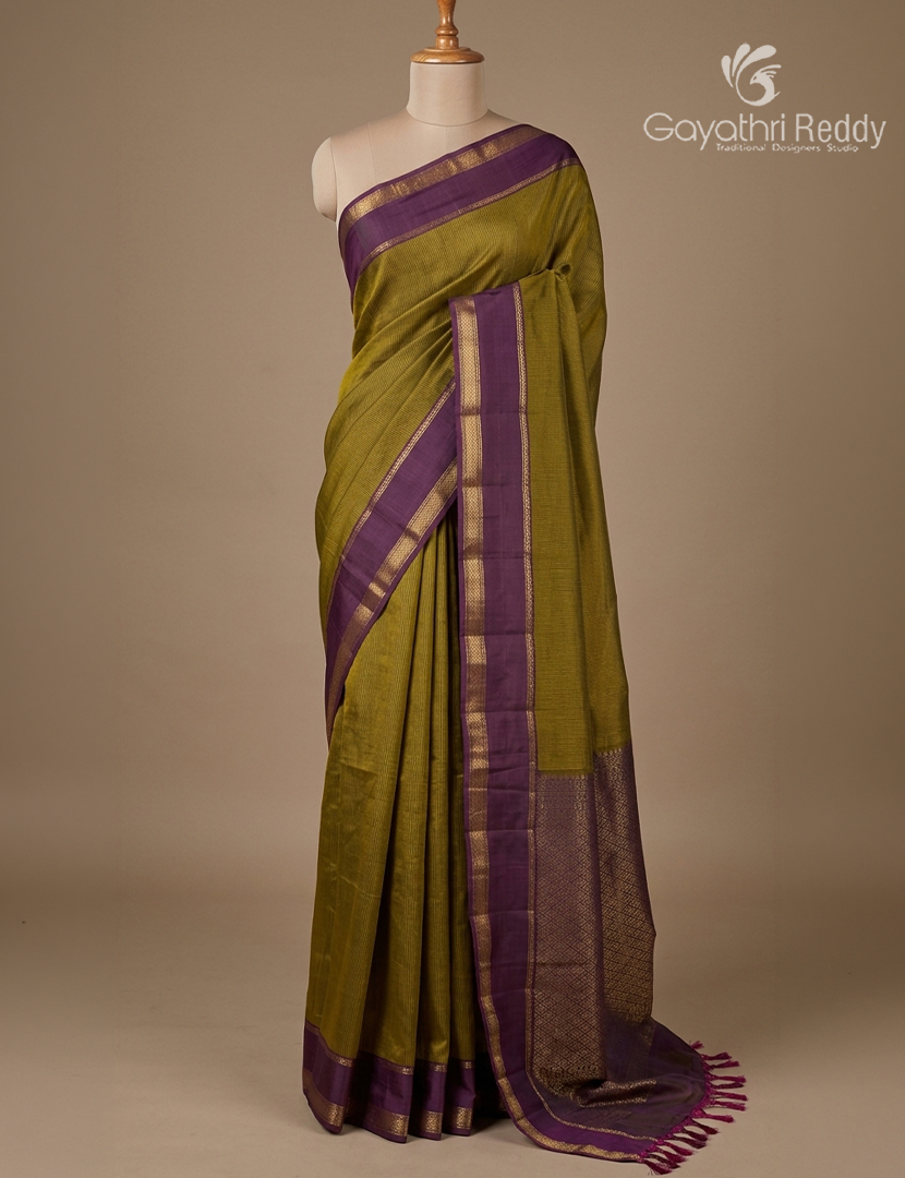 Pure  Kanchipuram Light Weight Silk Saree in Mehendi Green and Deep Purple