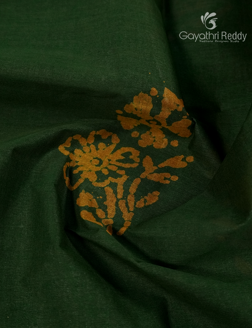 Cotton Batik Print Saree in Bottle Green and Mustard
