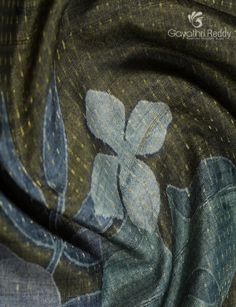 Semi Tussar Saree in  Olive Green and Mehendi Green