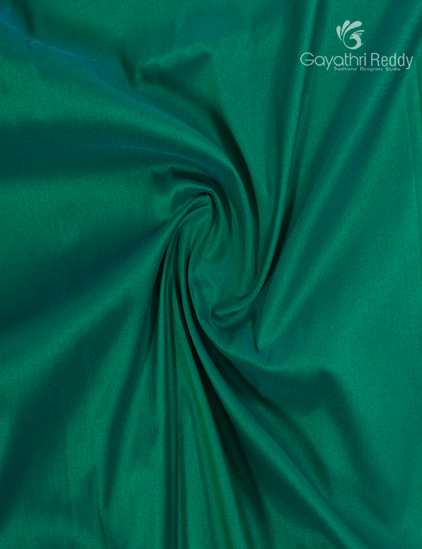 Semi Kanchipuram Art Silk Saree in Rama Green and Deep Pink