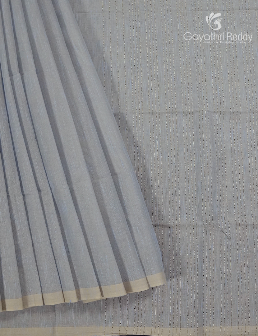 Pure Handloom Cotton Saree in Light Grey