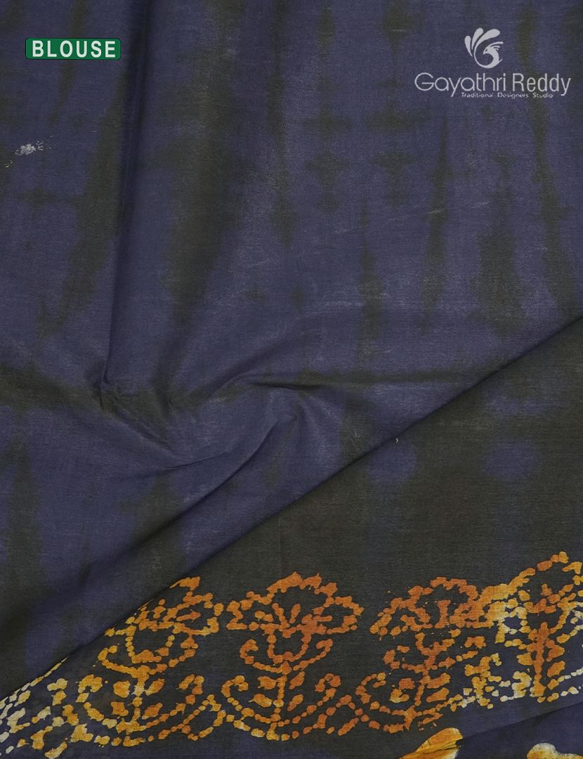 Cotton Batik Print Saree in Grey