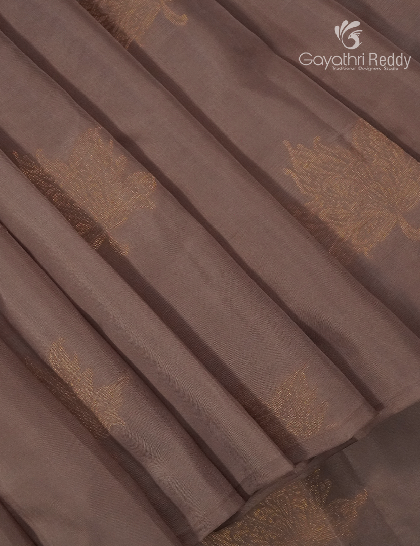 Pure Kanchipuram Silk  Saree in Dusty Brown ( Butta Style )