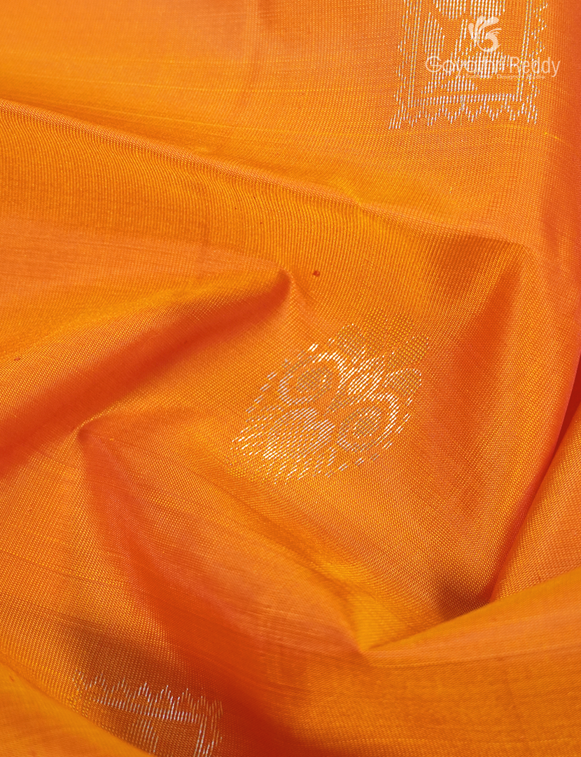 Light weight Kanchipuram Silk Saree in Orange and Deep Pink