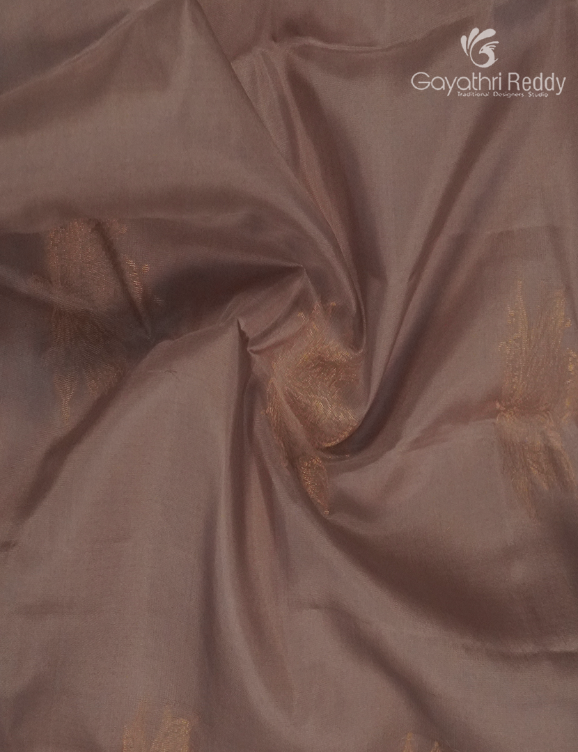 Pure Kanchipuram Silk  Saree in Dusty Brown ( Butta Style )