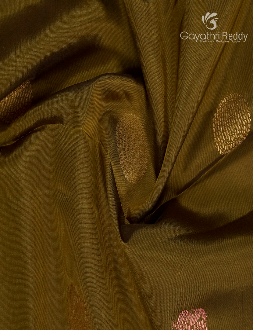 Pure Kanchipuram Silk Saree in Mehendi Green and Teal Blue (Small Border )