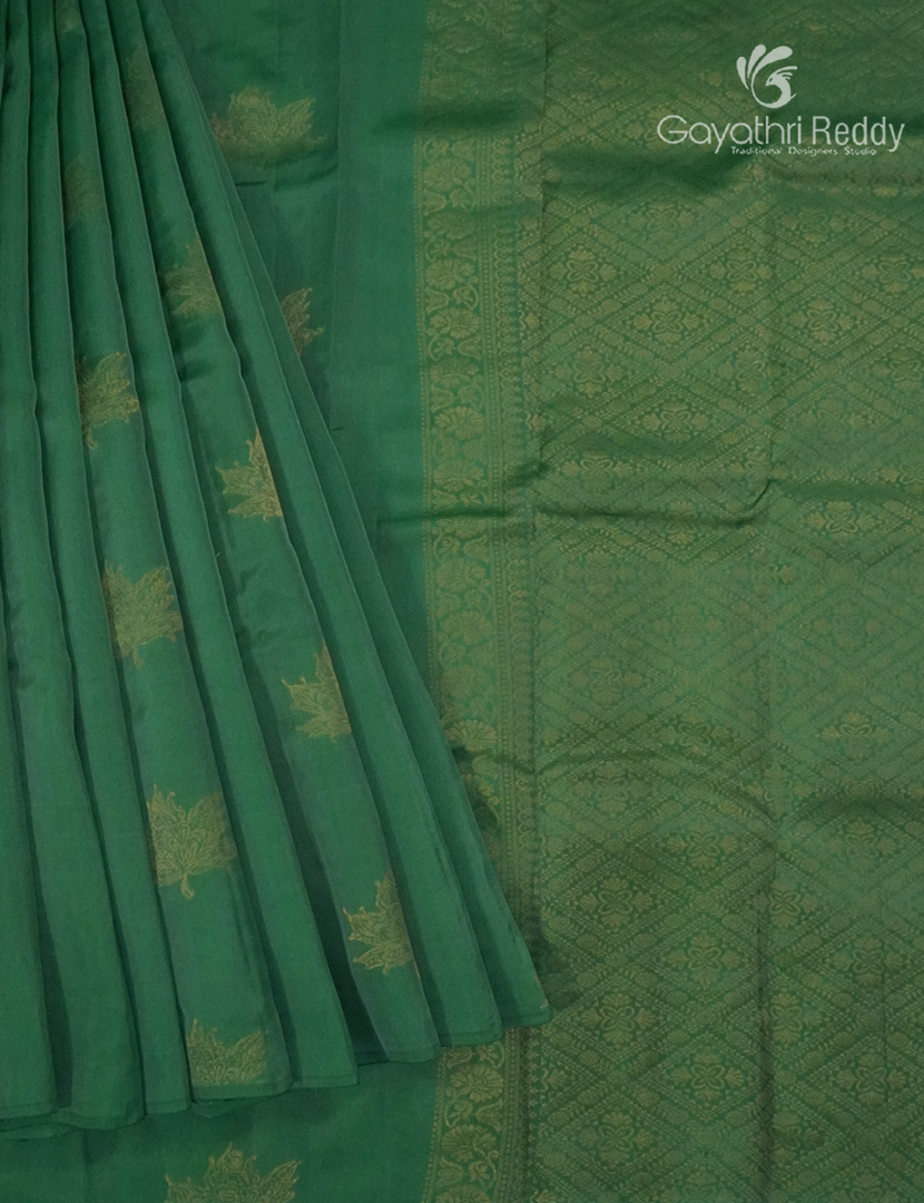 Pure Kanchipuram Silk  Saree in Sea Green ( Butta Style )