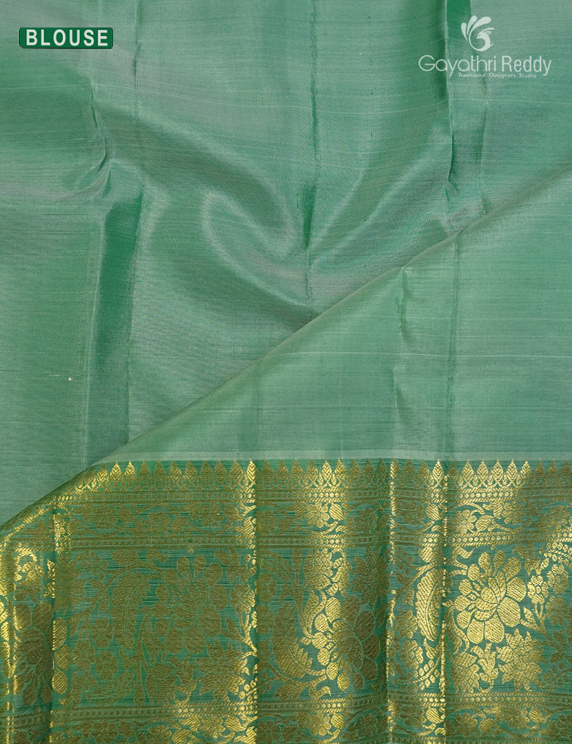 Pure Kanchipuram Vintage Saree ( Medium Border ) Deep Peacock Green and Parrot Green