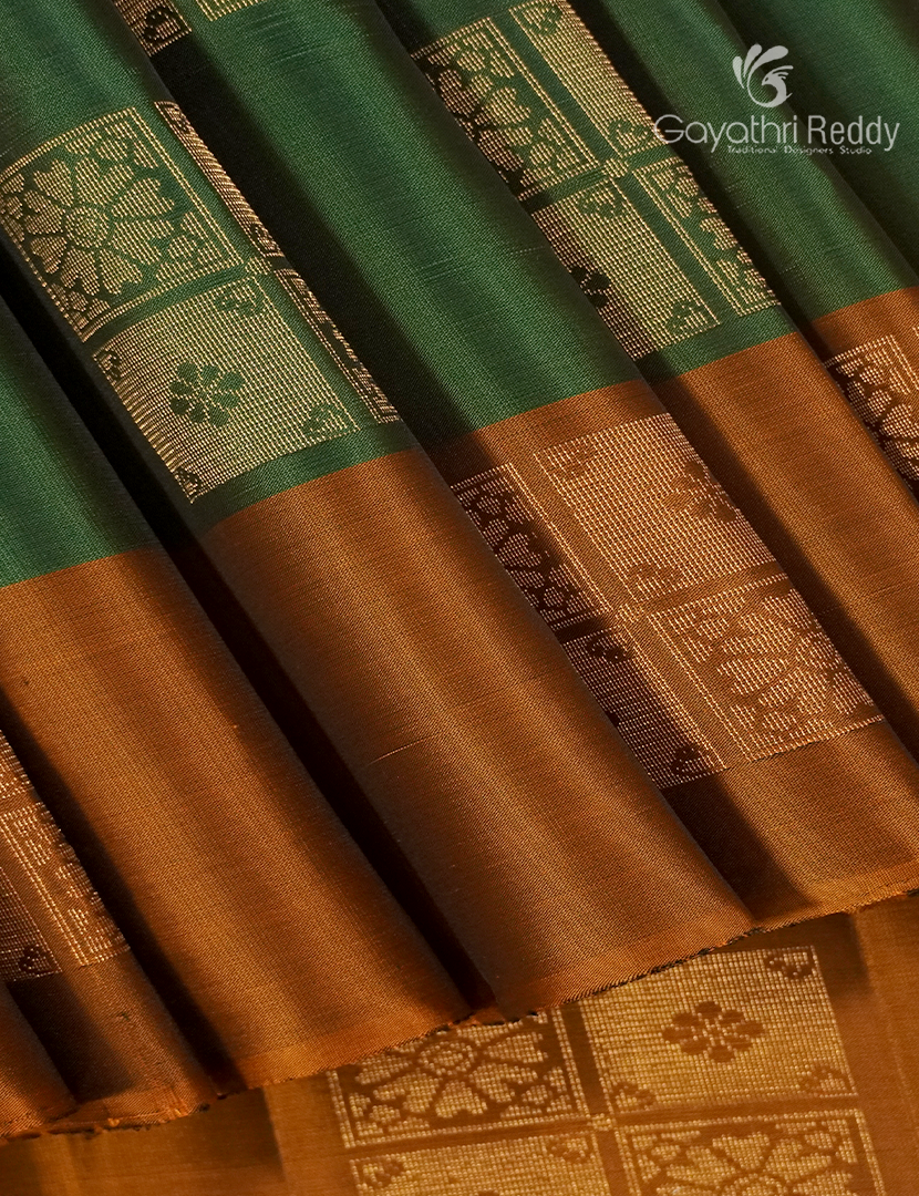 Pure Kanchipuram Soft Silk Saree in Green and Orange