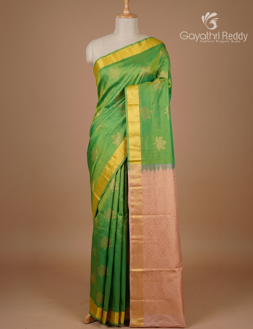 Pure Kanchipuram Silk Saree in Parrot Green ( Small Borders )