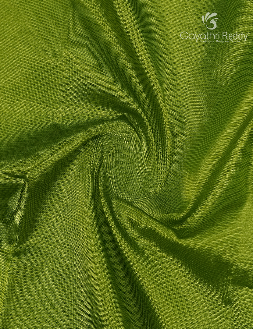 Mangalagiri Pattu Saree in Parrot Green