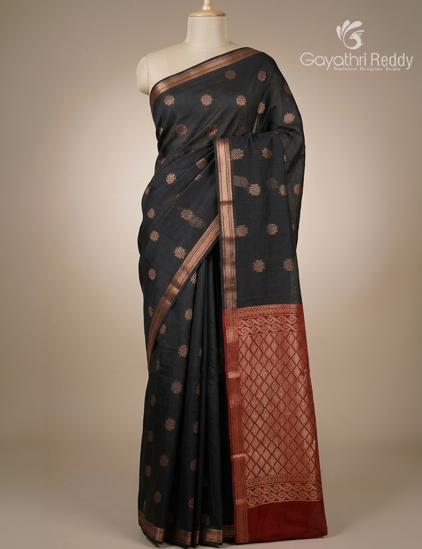 Kanchipuram Sico Saree in Black and Maroon Red