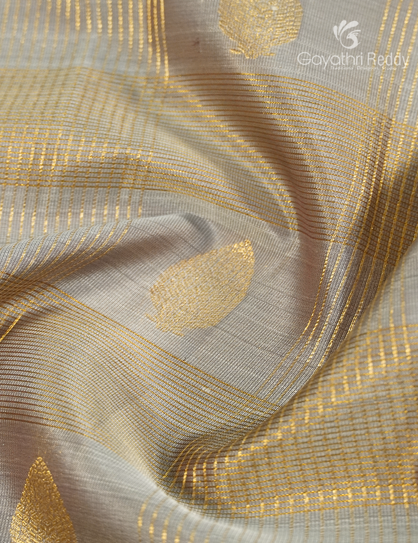 Pure Kanchipuram Silk Vintage Saree in Off-White  and Mustard Yellow