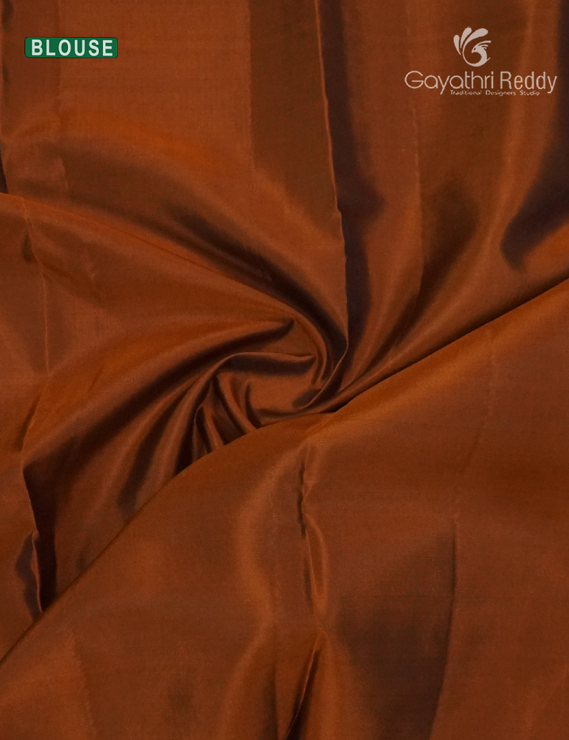 Pure Kanchipuram Silk  Saree in Deep Mustard ( Butta Style )