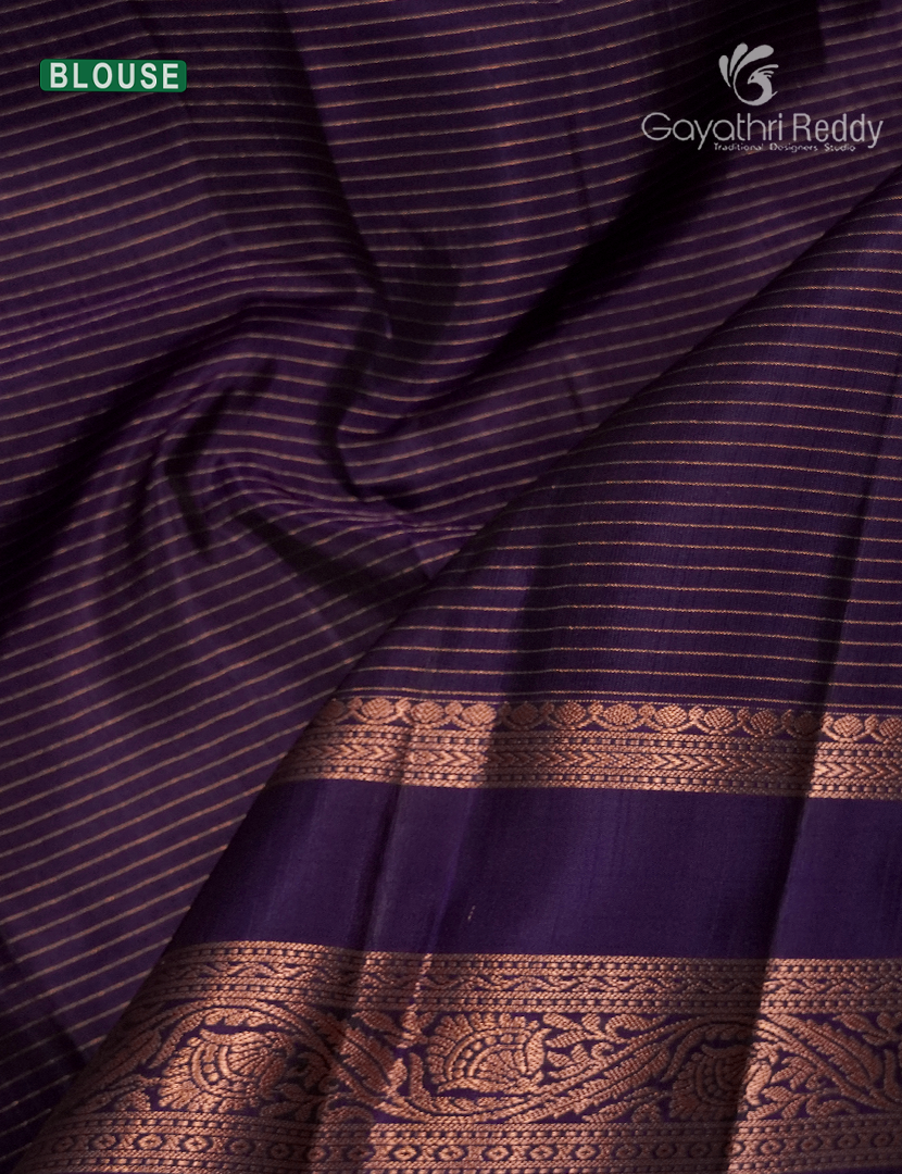 Pure Kanchipuram Vintage Silk Saree in Olive Green and Deep Purple