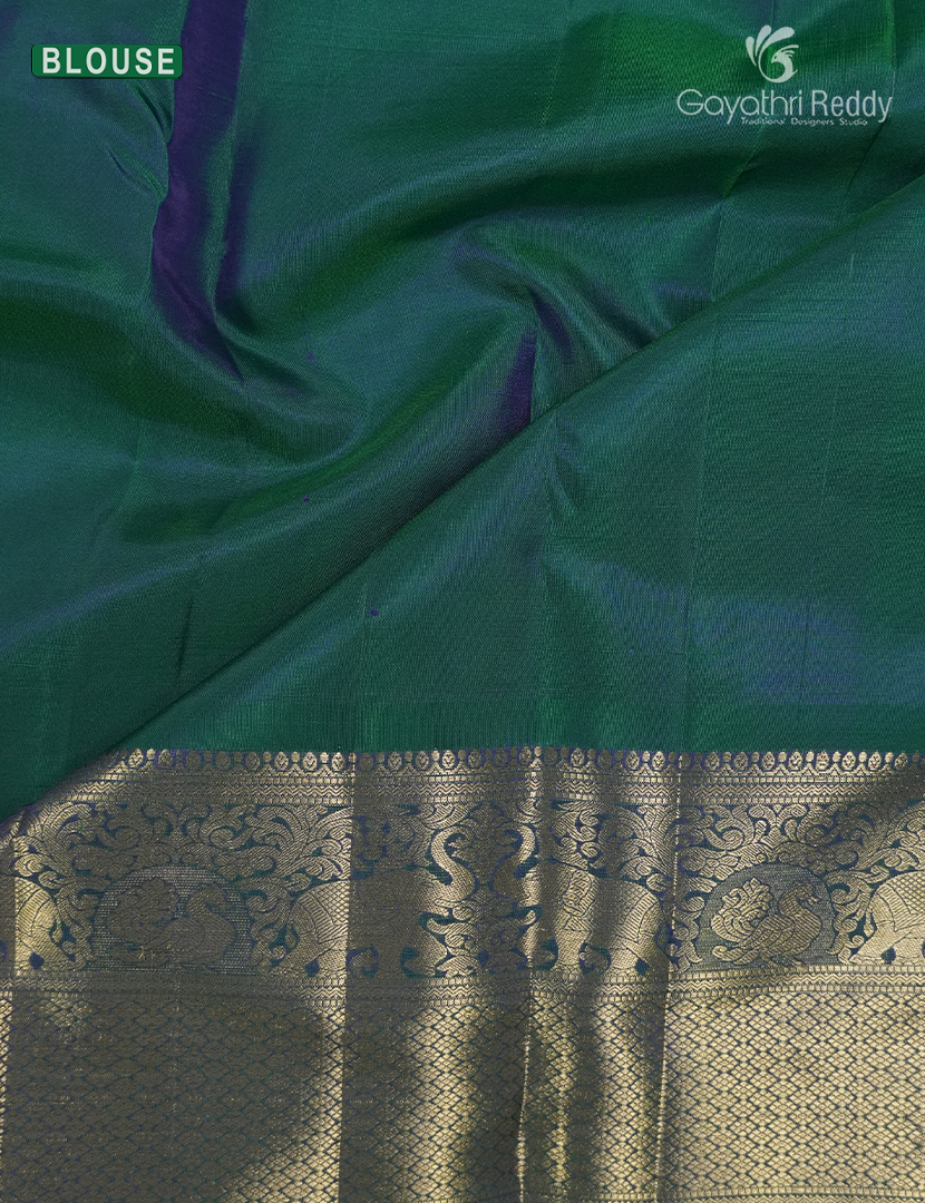 Pure Kanchipuram Vintage Saree ( Medium Border ) Lavender and Bottle Green