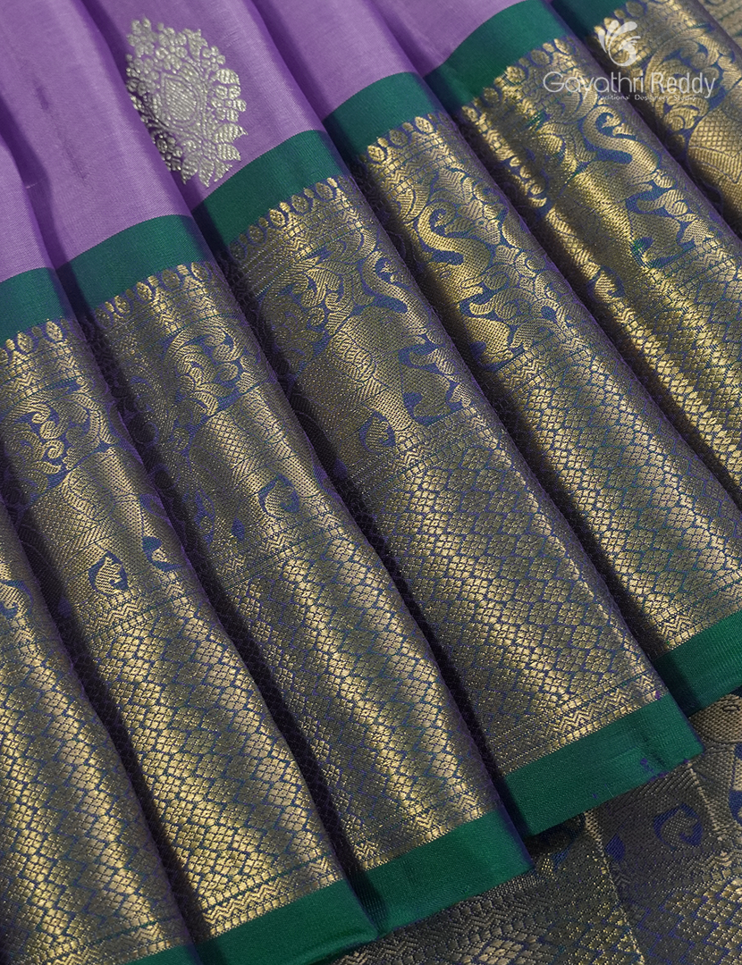 Pure Kanchipuram Vintage Saree ( Medium Border ) Lavender and Bottle Green