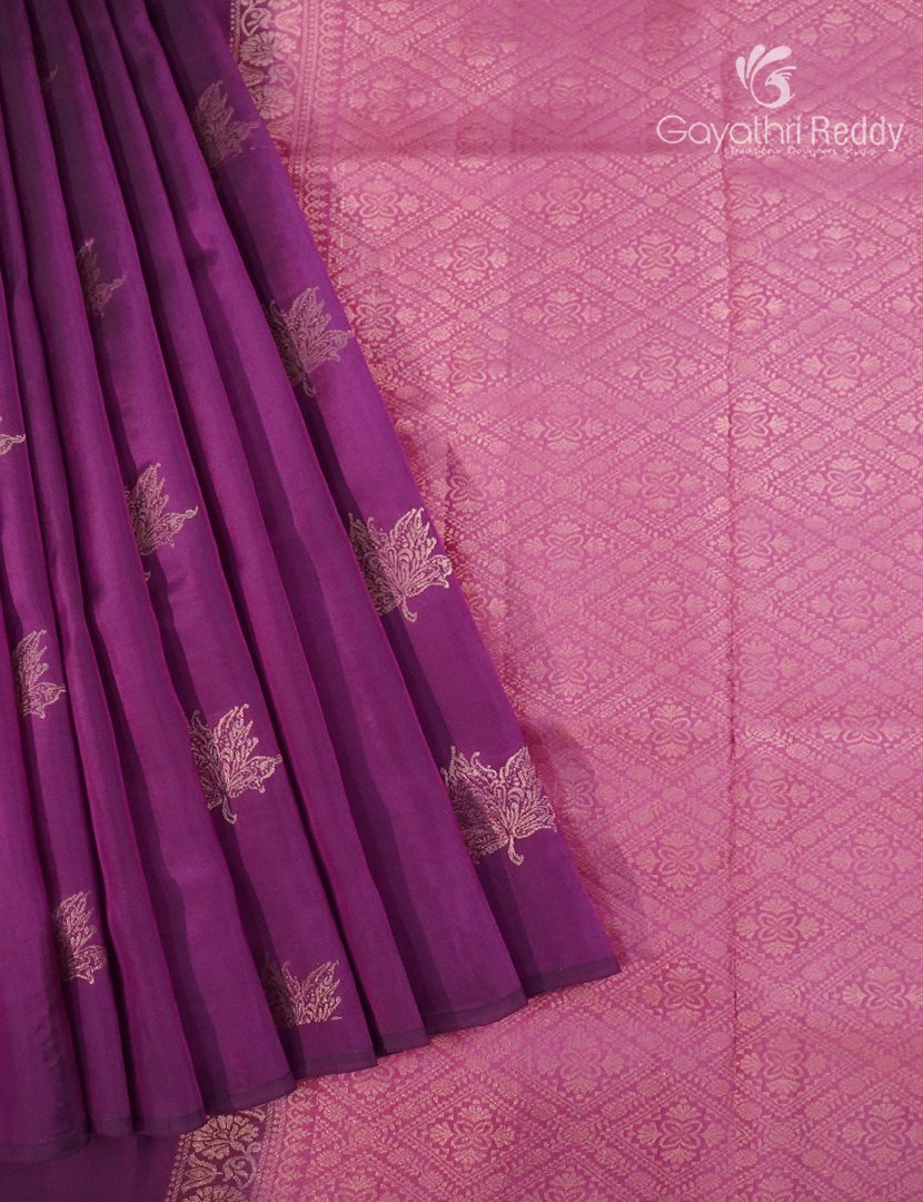 Pure Kanchipuram Silk  Saree in Magenta ( Butta Style)