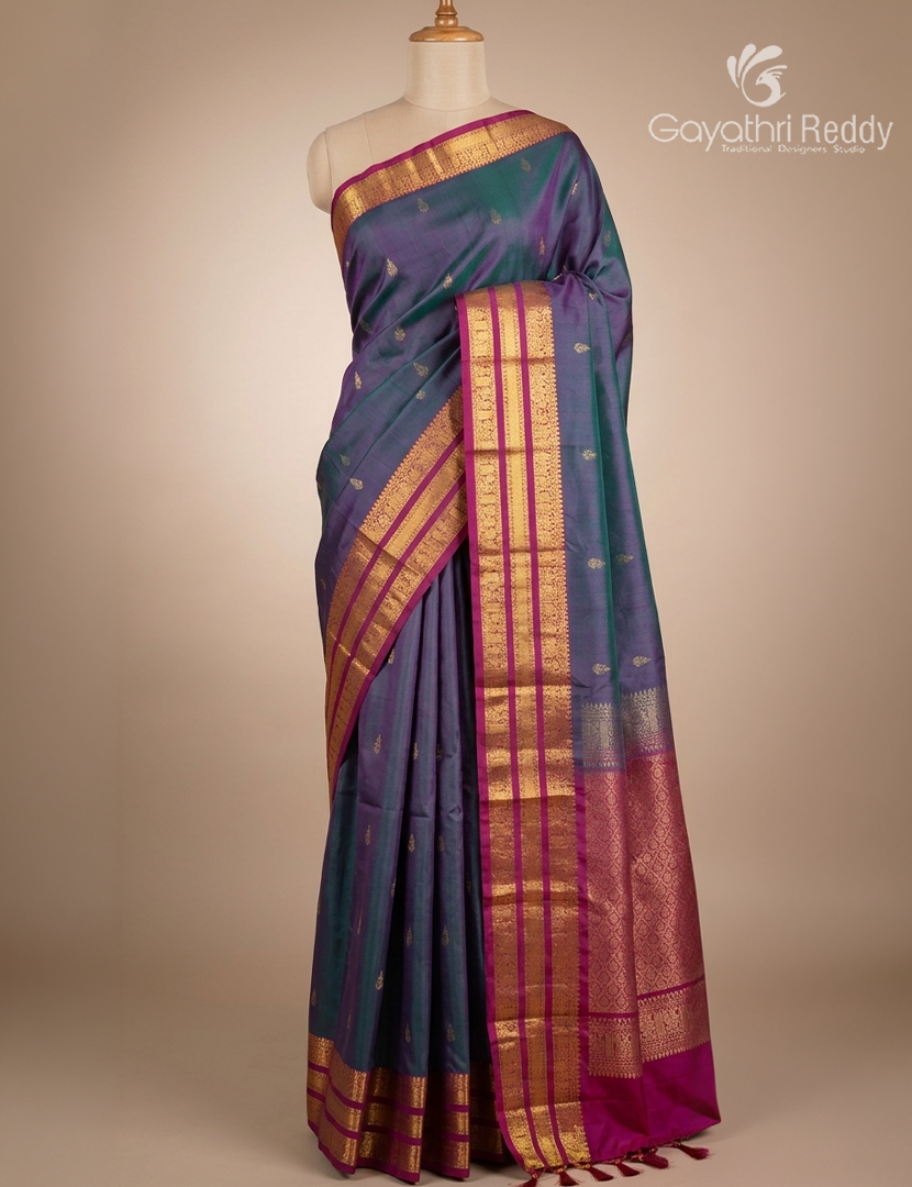 Pure Kanchipuram Silk Saree in Grey and Magenta