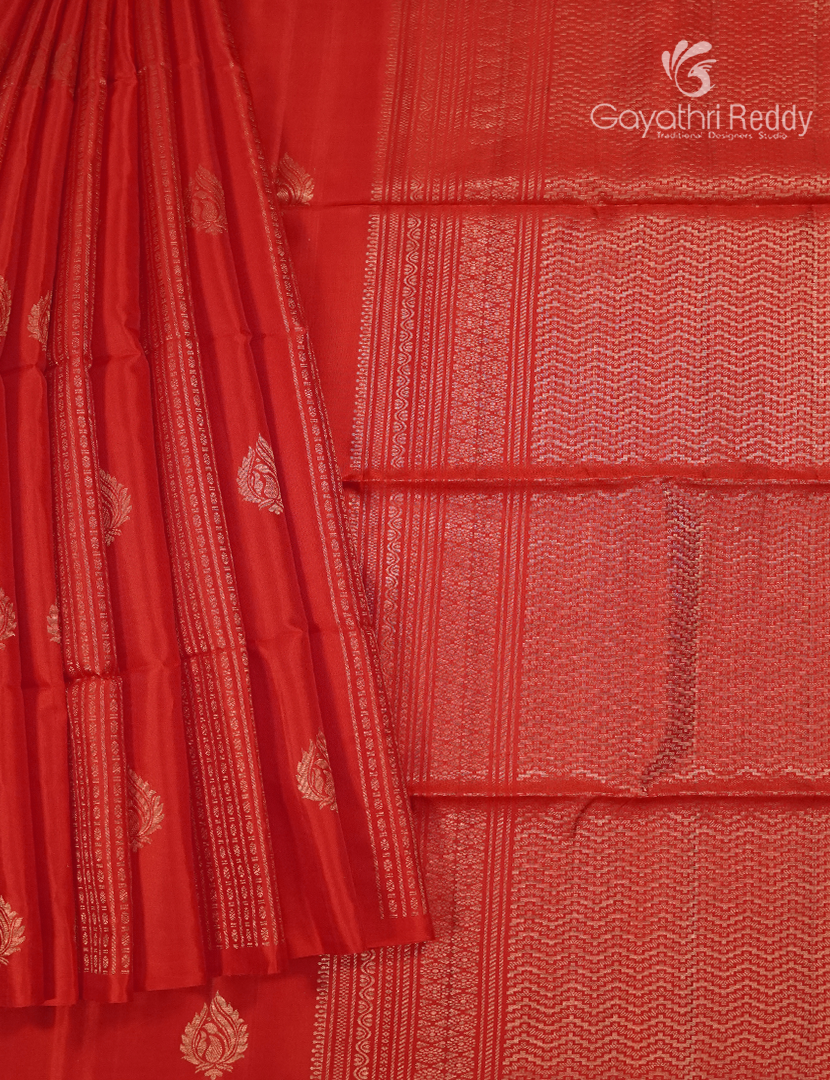 Pure  Kanchipuram Light Weight Silk Saree in Orange