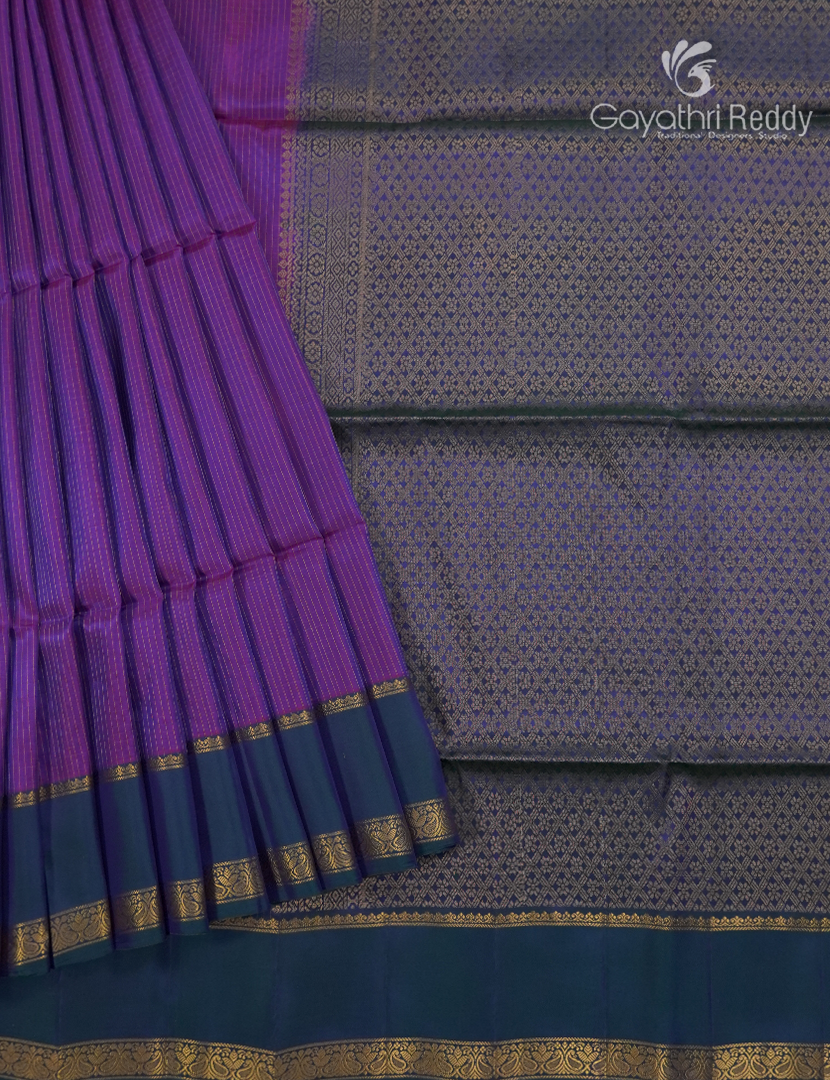 Pure  Kanchipuram Light Weight Silk Saree in Deep Purple and Navy Blue