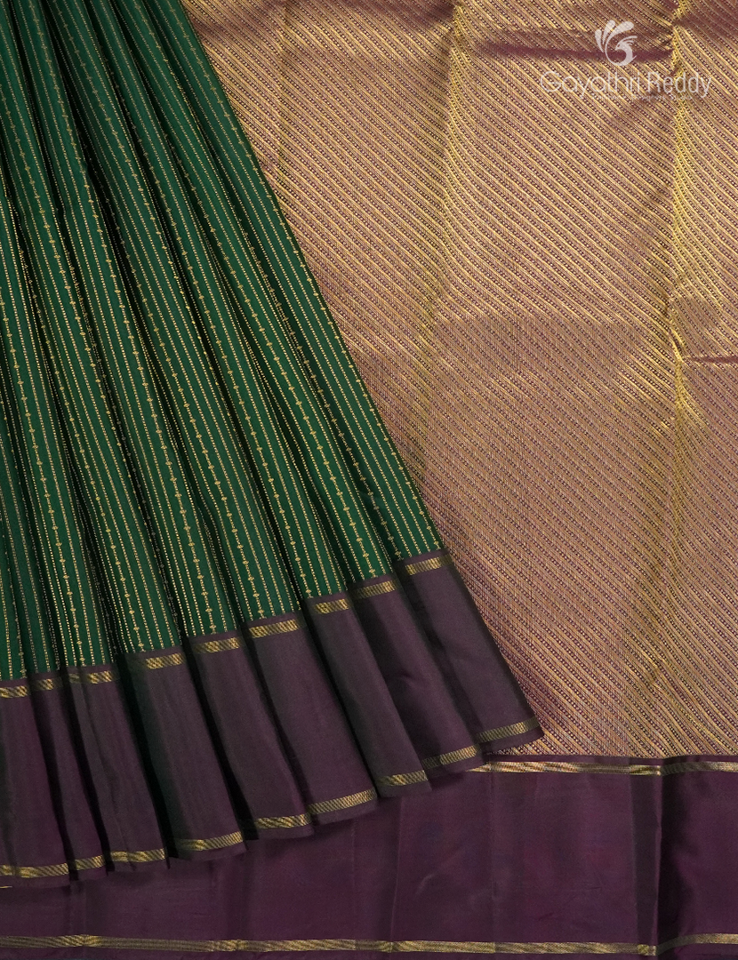 Pure Kanchi Vintage Saree in Deep Green and Deep Brown