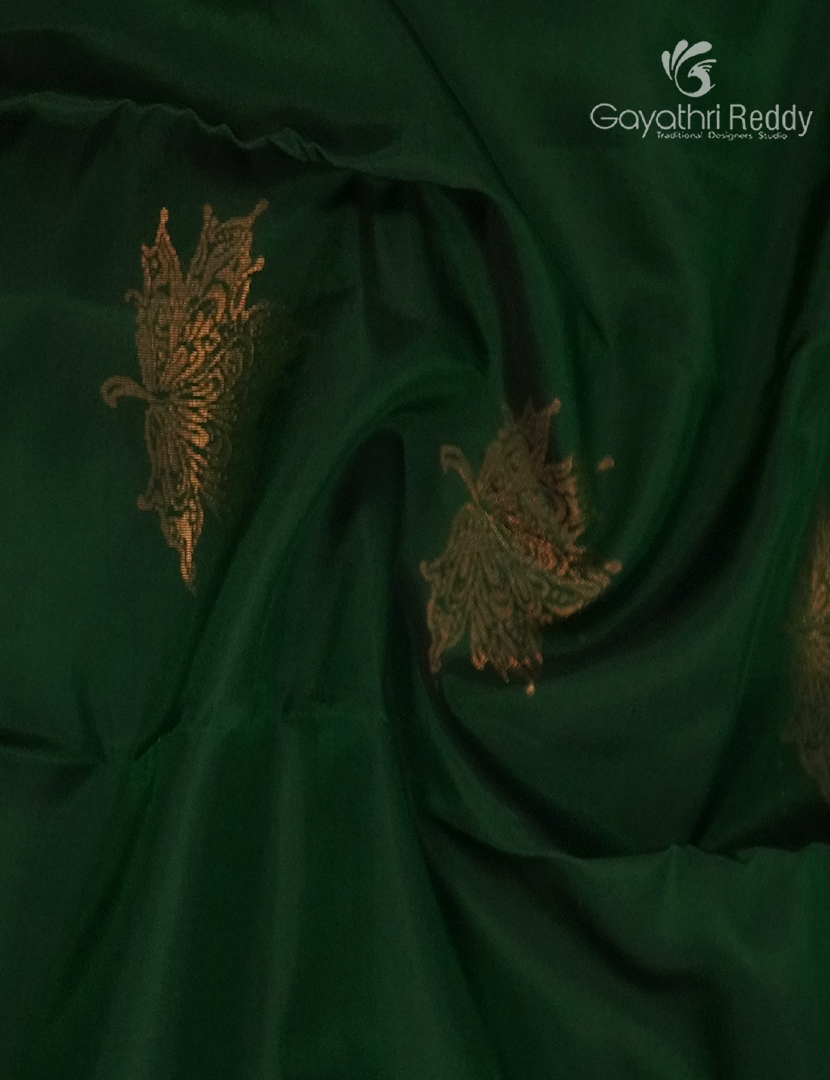Pure Kanchipuram Silk  Saree in Bottle Green ( Butta Style )