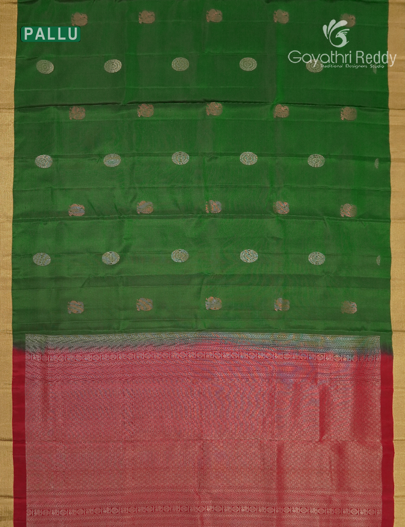 Pure Kanchipuram Silk Saree in Green ( Small Borders )