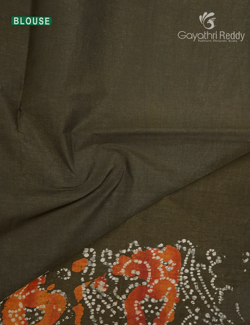 Cotton Batik Print Saree in Mehendi Green