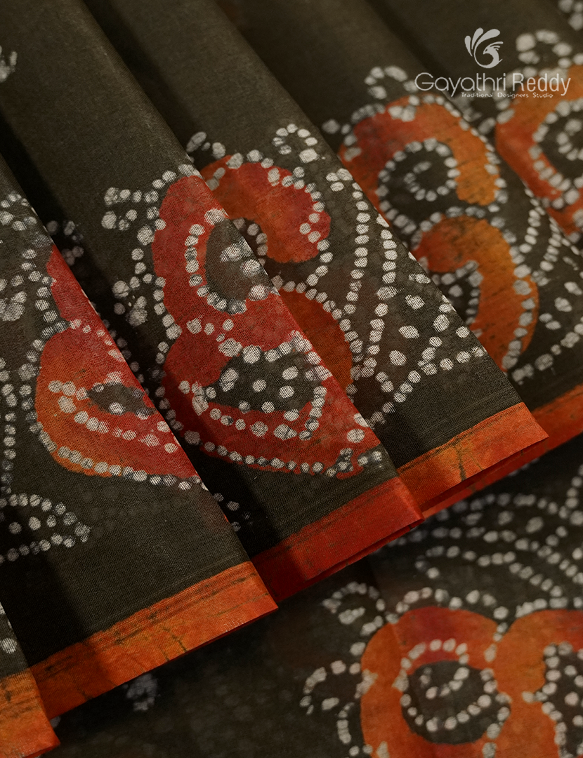 Cotton Batik Print Saree in Mehendi Green
