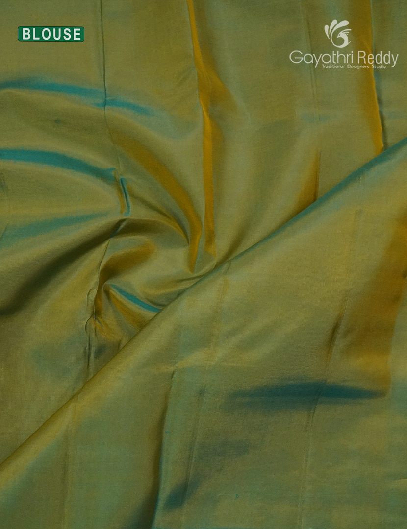Pure Kanchipuram Silk  Saree in Yellow ( Butta Style )