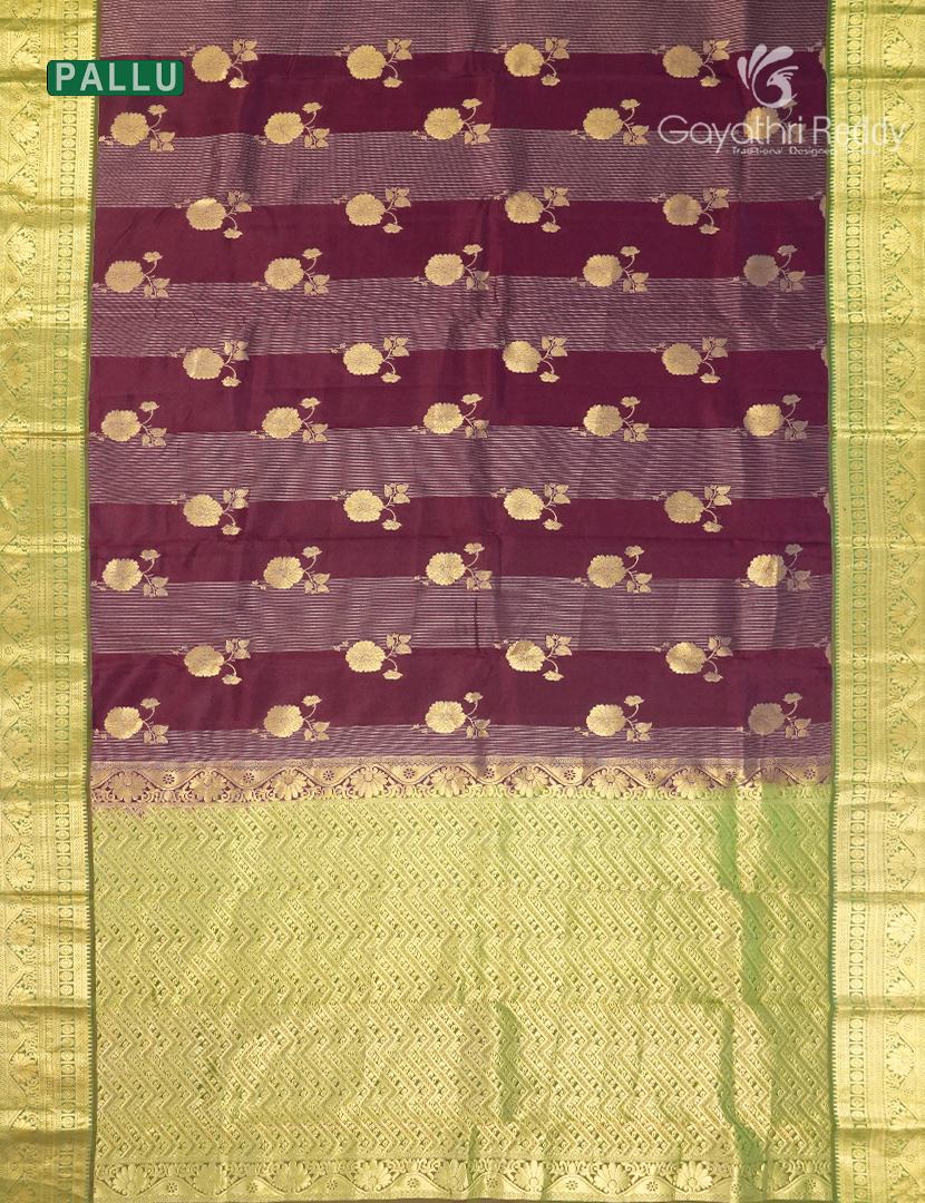Pure Kanchipuram Vintage Silk Saree in Maroon and Mehendi Green