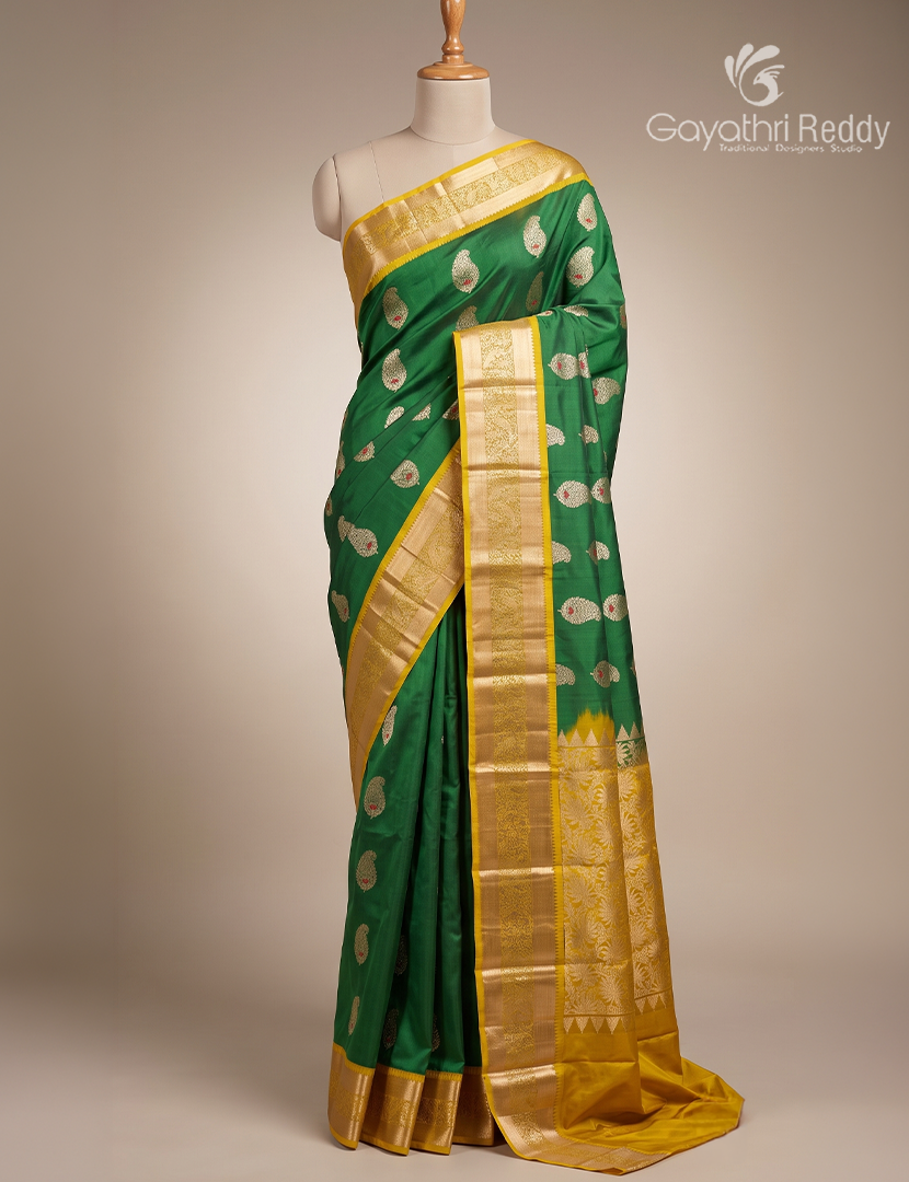 Pure Kanchipuram Silk Saree in Deep Green and Mustard