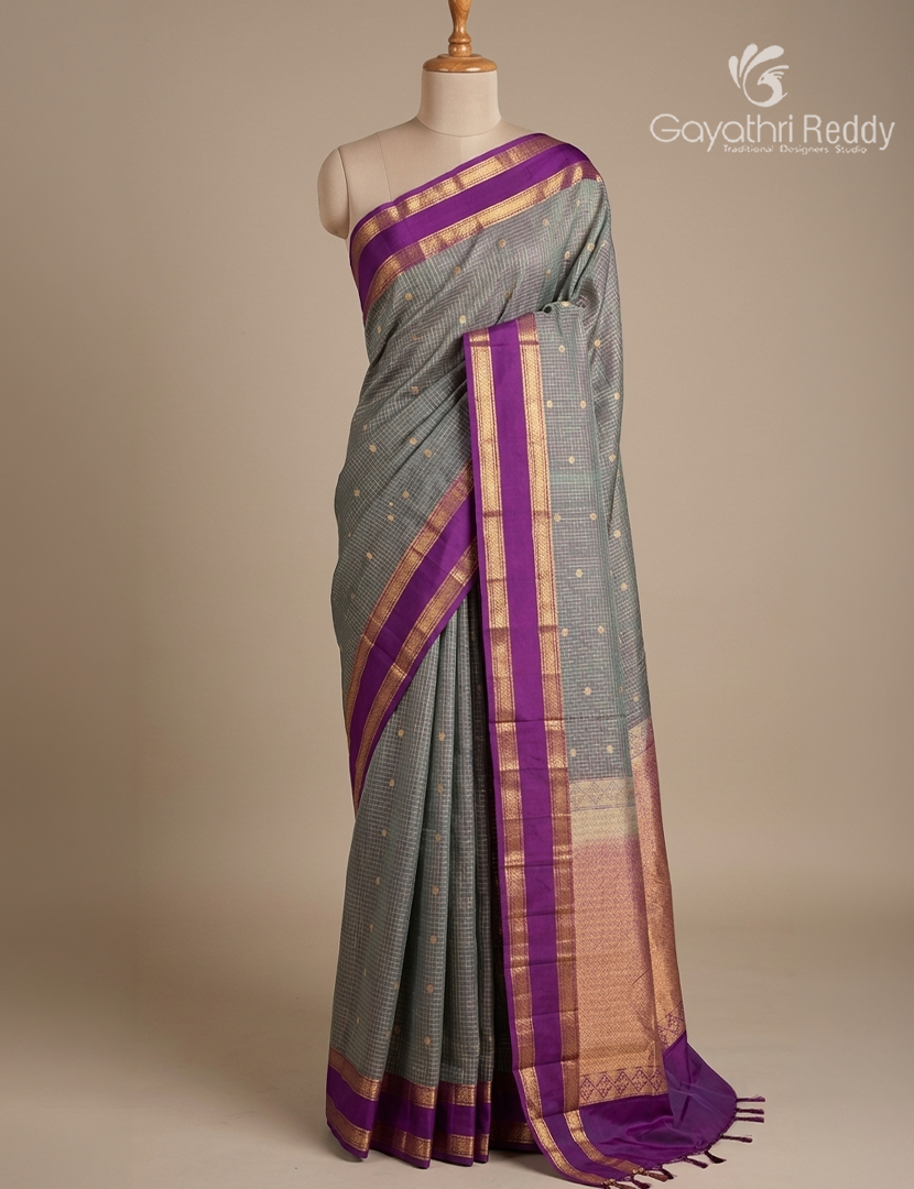 Pure Kanchipuram Vintage Silk Saree in Grey and Purple