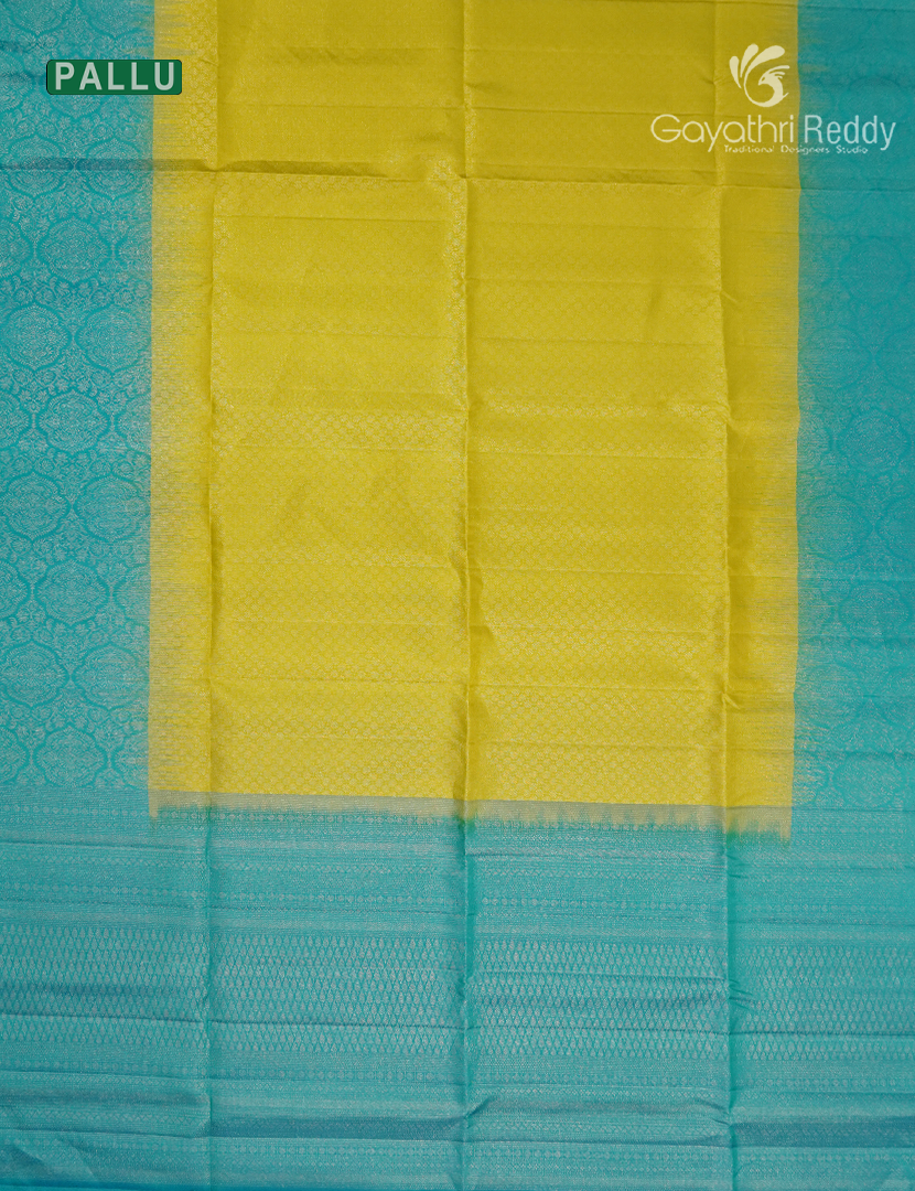 Pure Kanchipuram Vintage Silk Saree in Lime green and Teal Blue