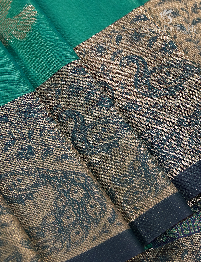 Semi Kanchipuran Silk Saree in Deep Rama Green and  Grey