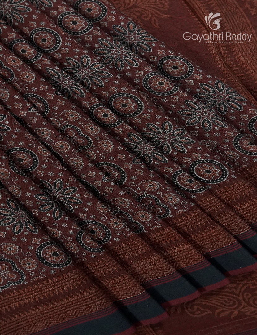 Vidharbha Cotton Saree in Deep Maroon and Rust